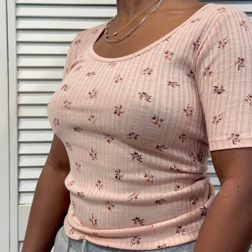 Pink floral print scoop neck